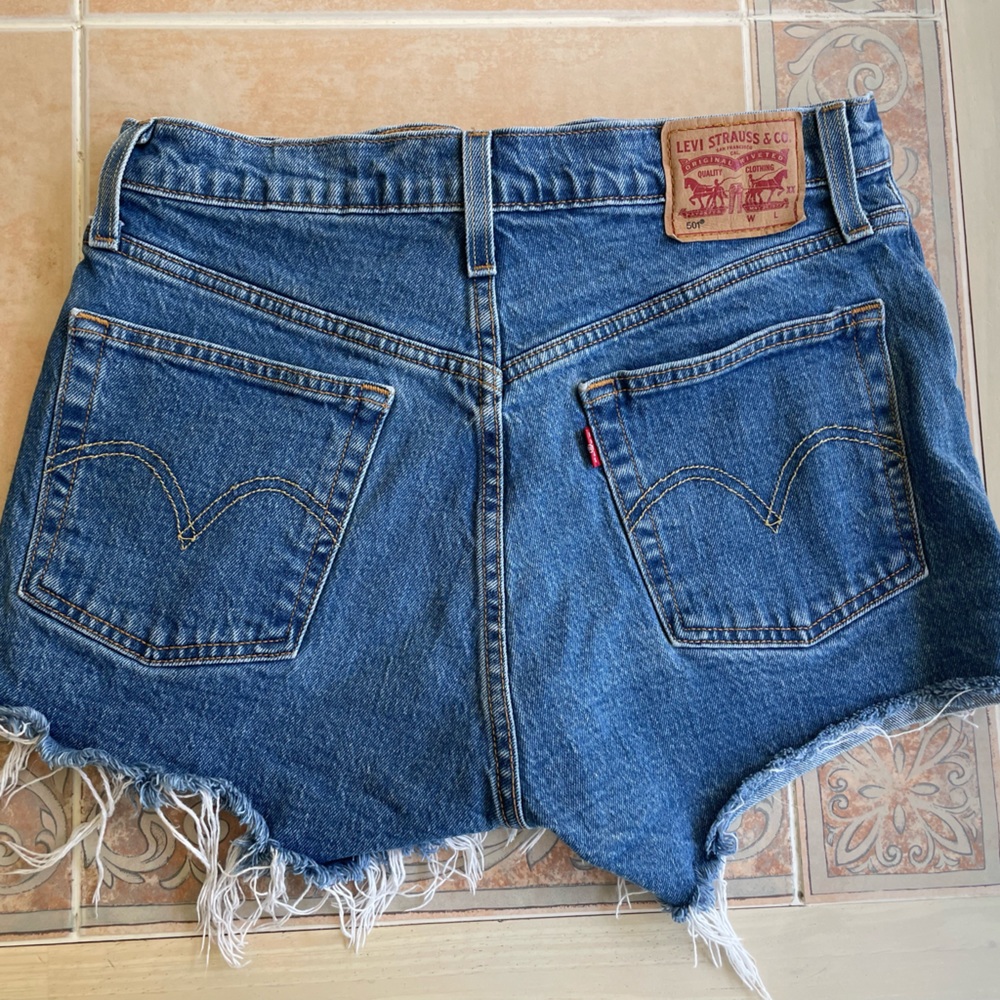 Medium Blue High Waisted Levi Shorts, Size 27W